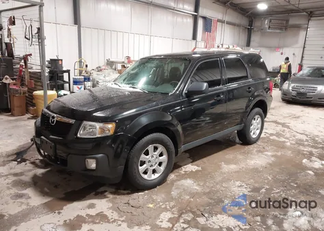 2011 Mazda Tribute I Sport z USA, uszkodzony, nr VIN 4F2CY0C75BKM06748